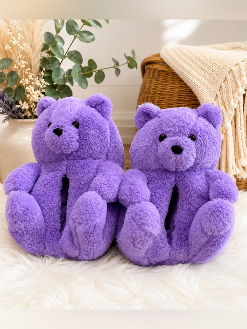 New Women’s Plush Purple Bear Slippers - Cozy Fuzzy Teddy Design size Large 9/10